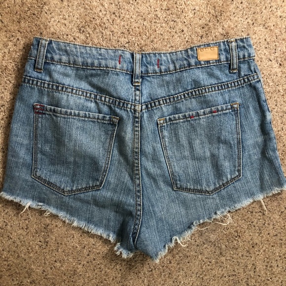 BDG cheeky denim Shorts - Picture 3 of 4